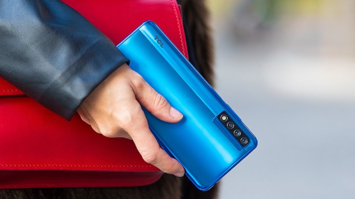 El teléfono 5G barato de TCL para 2021 se lanzó silenciosamente en Italia el mes pasado